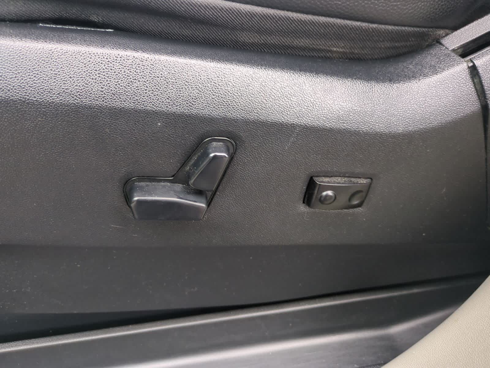 Thumbnail: 2020 Dodge Grand Caravan - 18