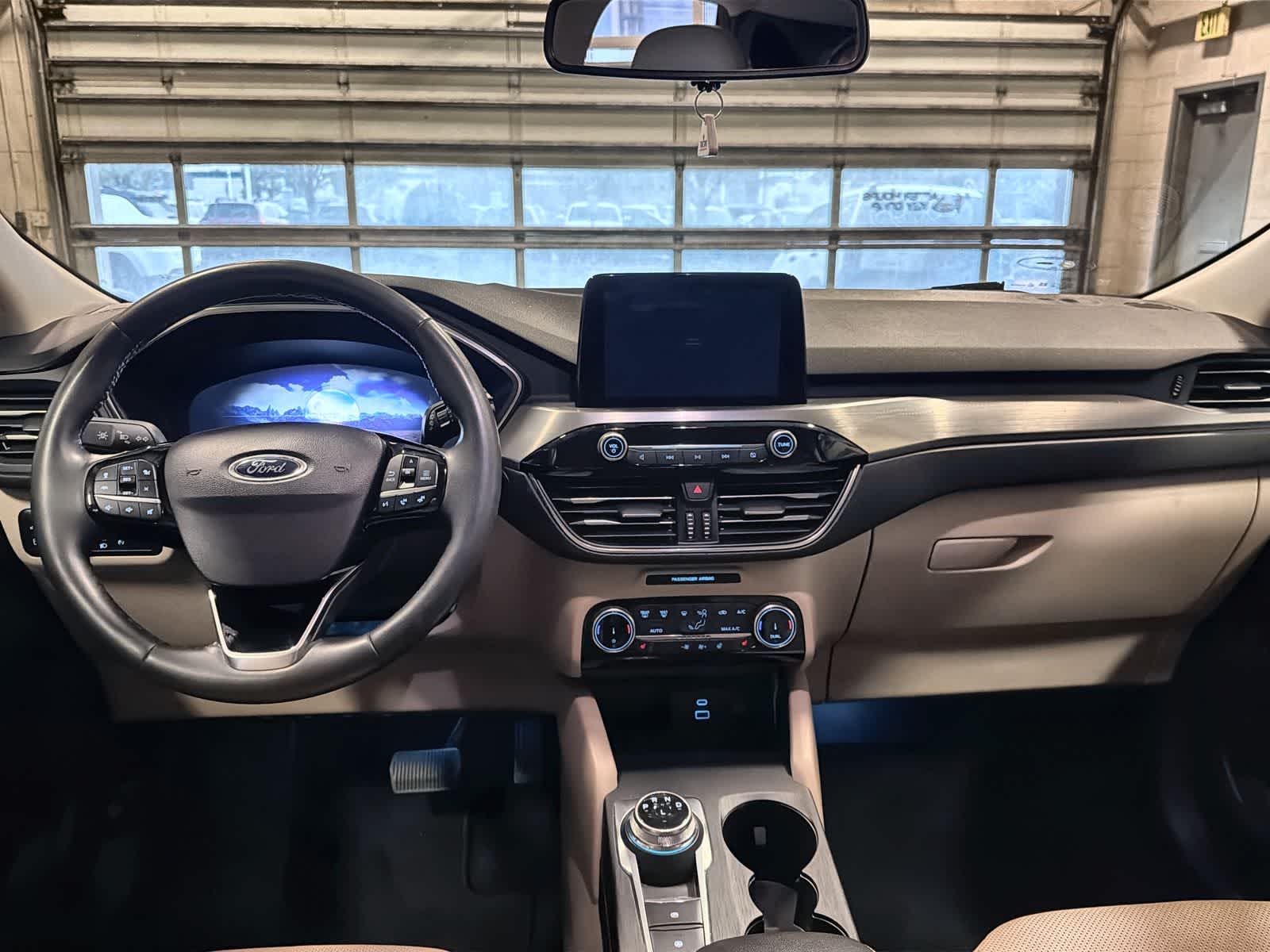 Thumbnail: 2022 Ford Escape - 16