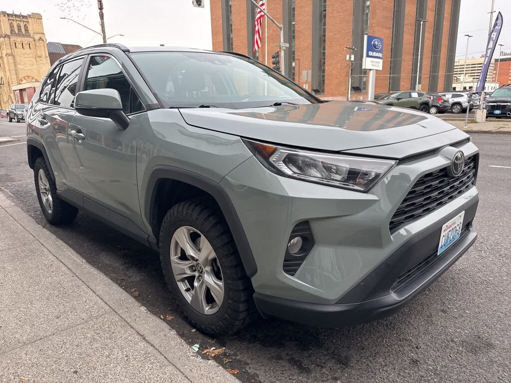 Used 2021 Toyota RAV4 XLE SUV