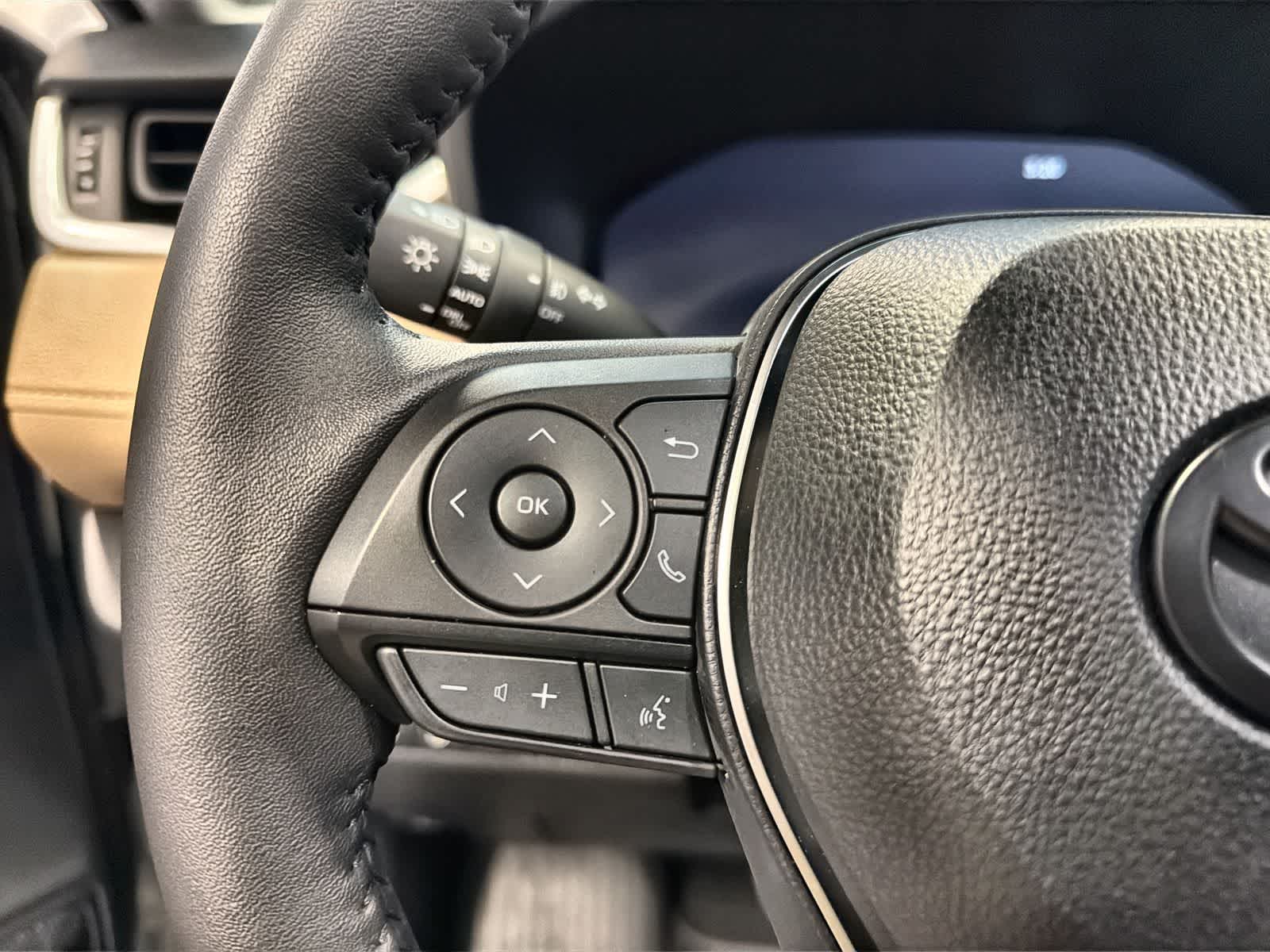 Thumbnail: 2025 Toyota RAV4 - 26