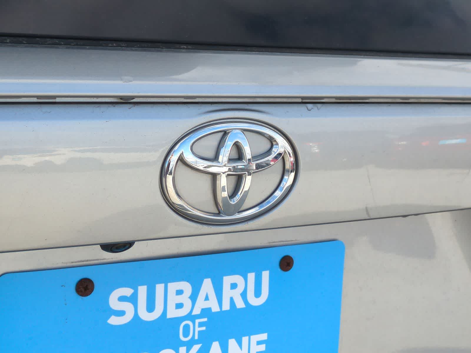 Thumbnail: 2020 Toyota RAV4 - 12