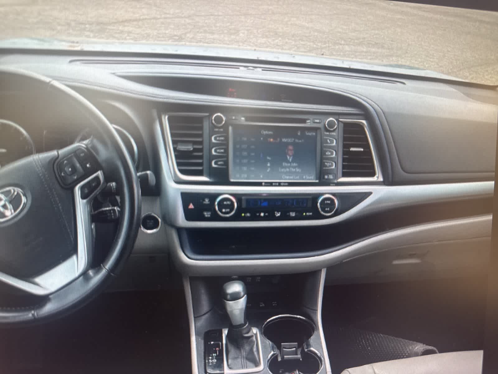 Thumbnail: 2017 Toyota Highlander - 15