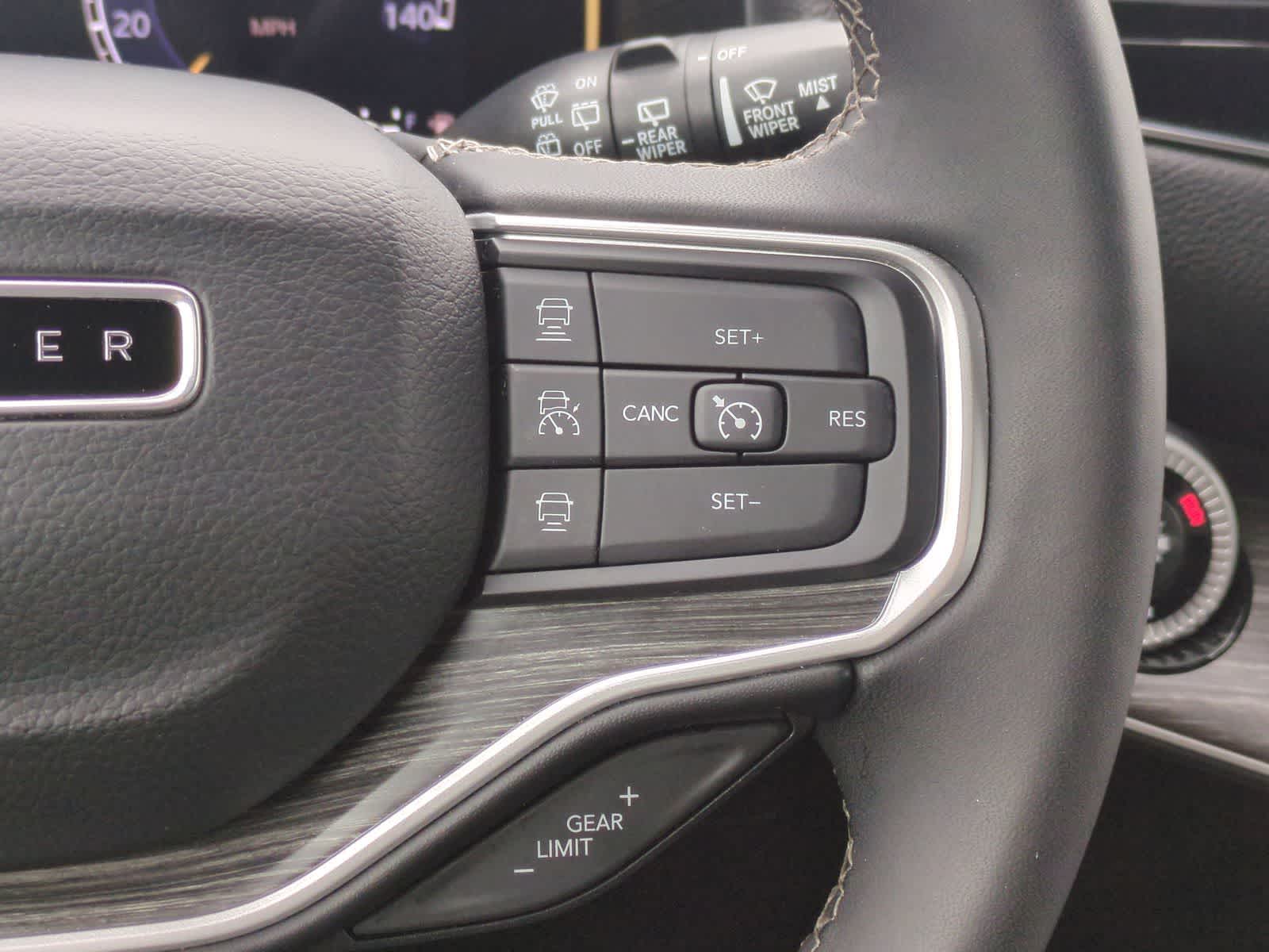 Thumbnail: 2024 Jeep Wagoneer - 24