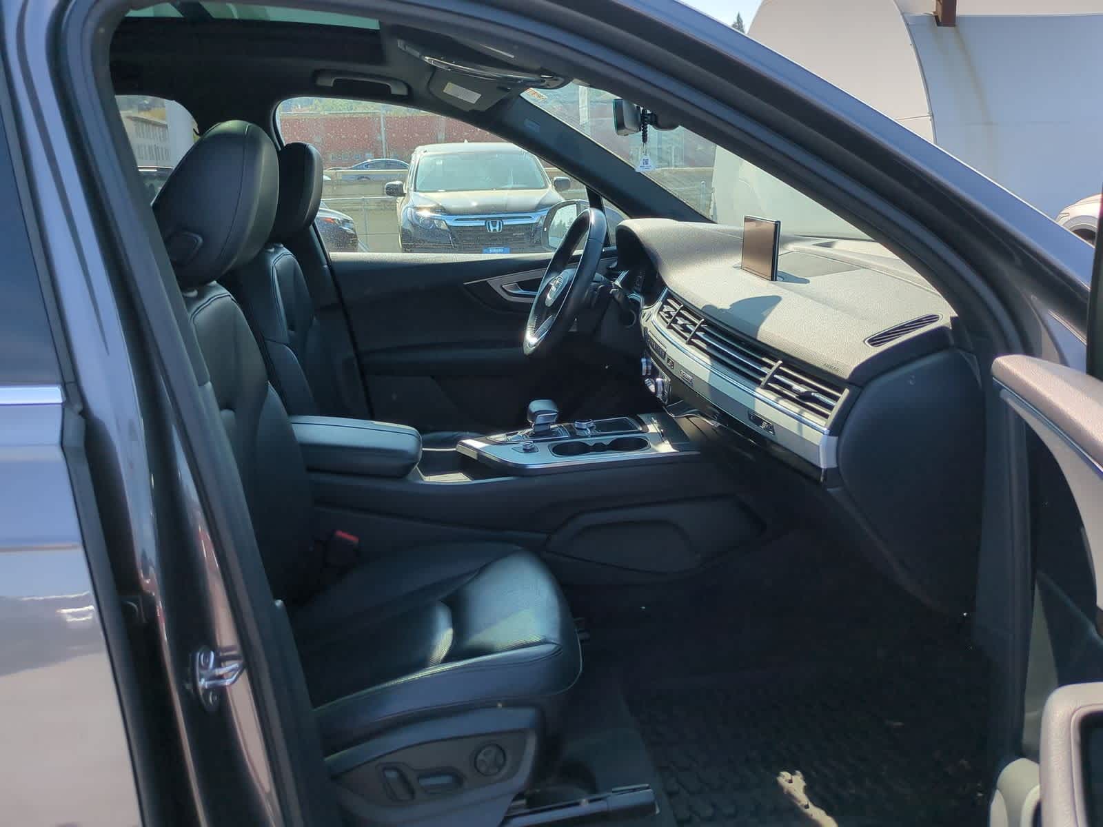 Thumbnail: 2019 Audi Q7 - 23