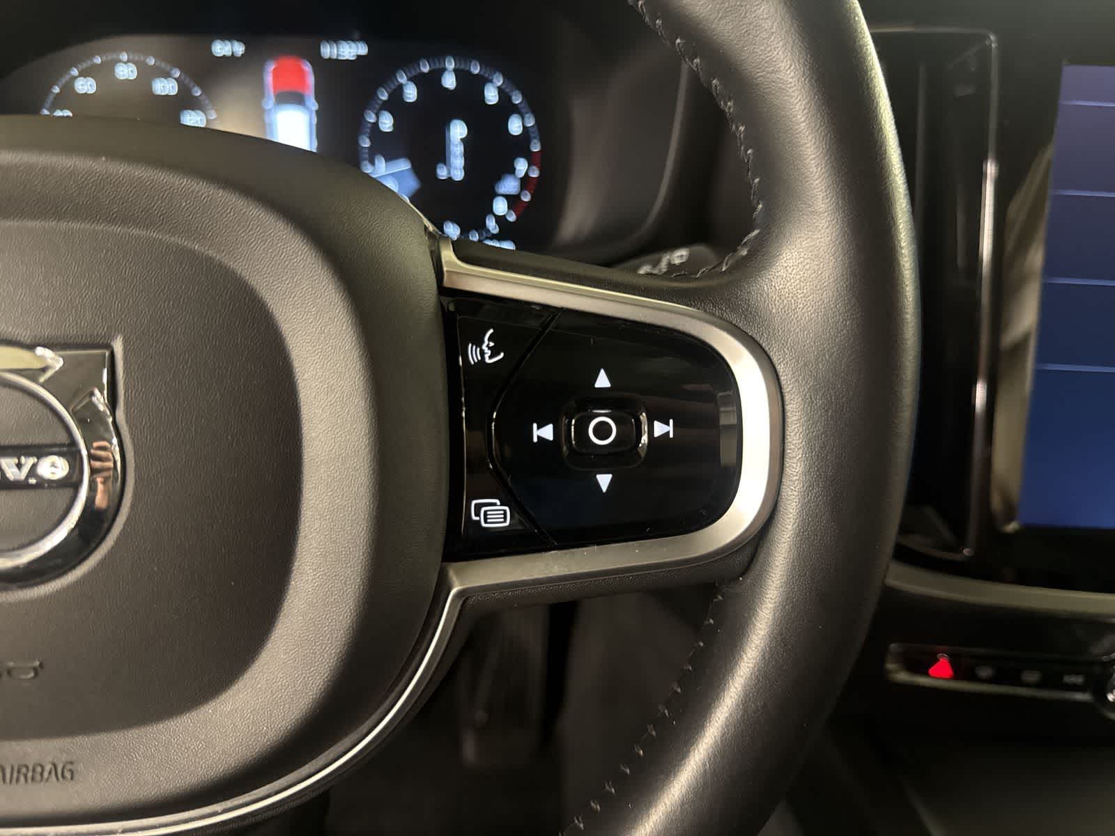 Thumbnail: 2020 Volvo S60 - 23