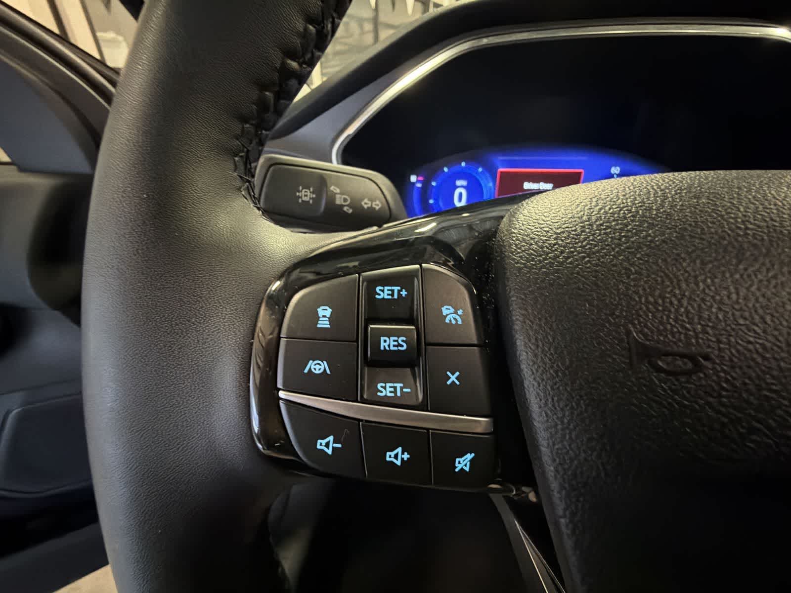 Thumbnail: 2022 Ford Escape - 24