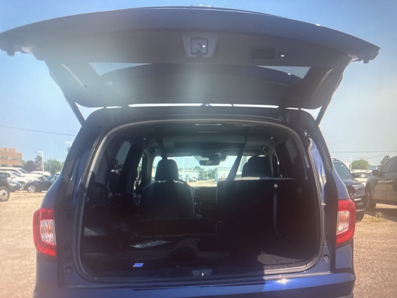 Thumbnail: 2019 Honda Pilot - 21