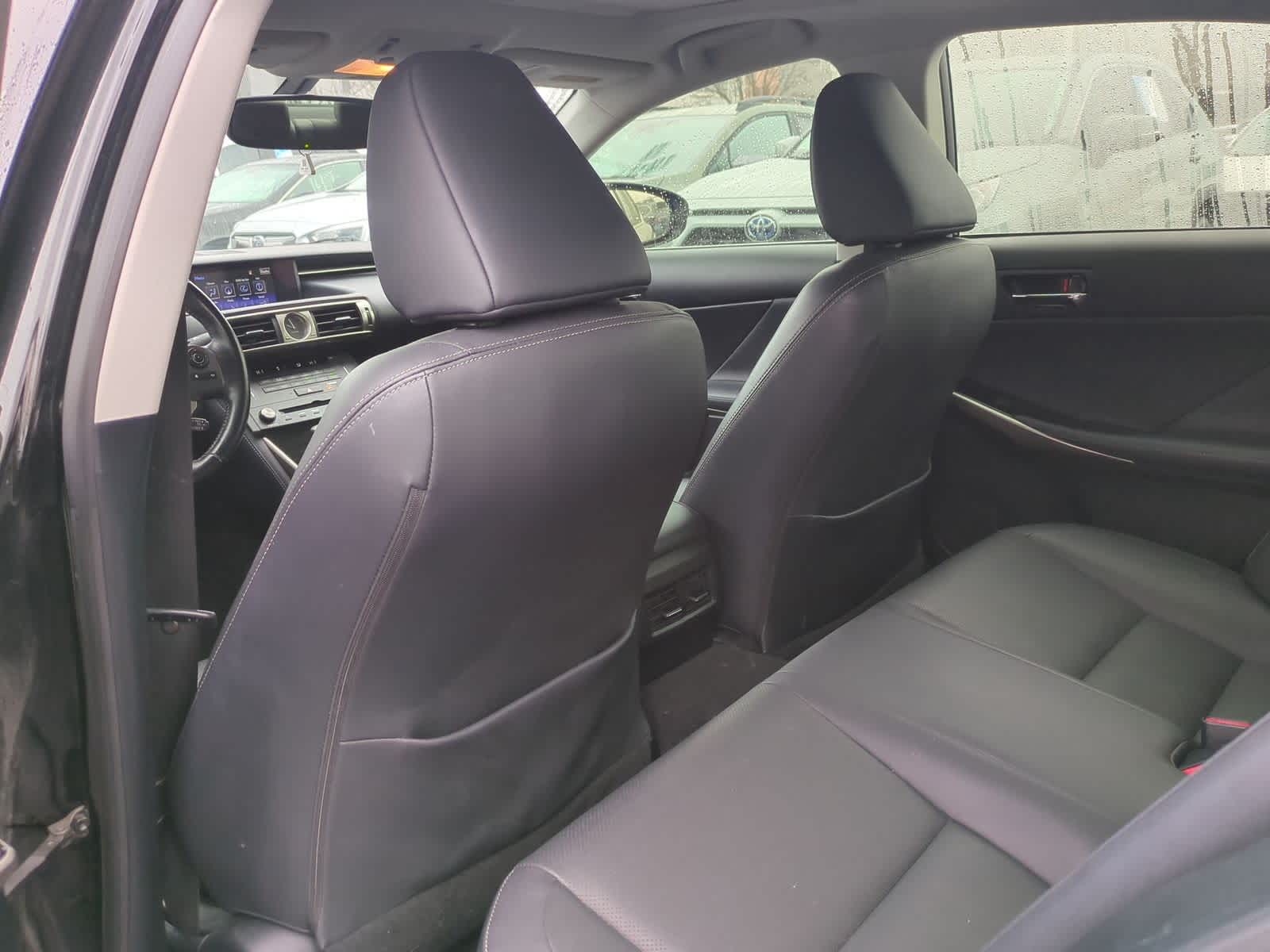 Thumbnail: 2015 Lexus IS - 19