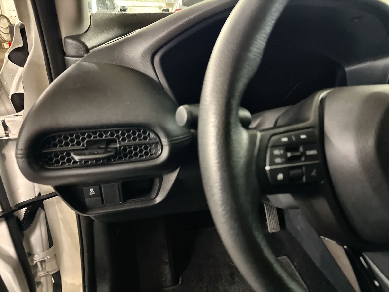 Thumbnail: 2025 Honda HR-V - 24