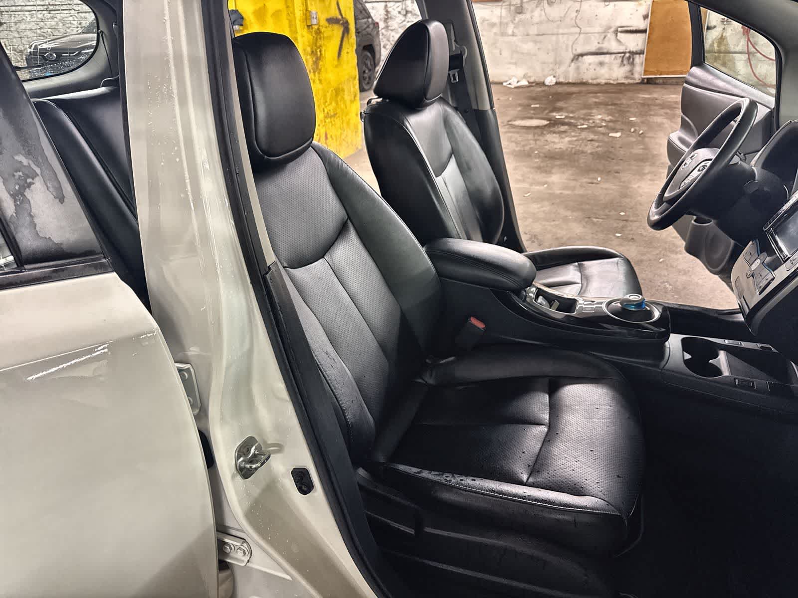 Thumbnail: 2016 Nissan Leaf - 22