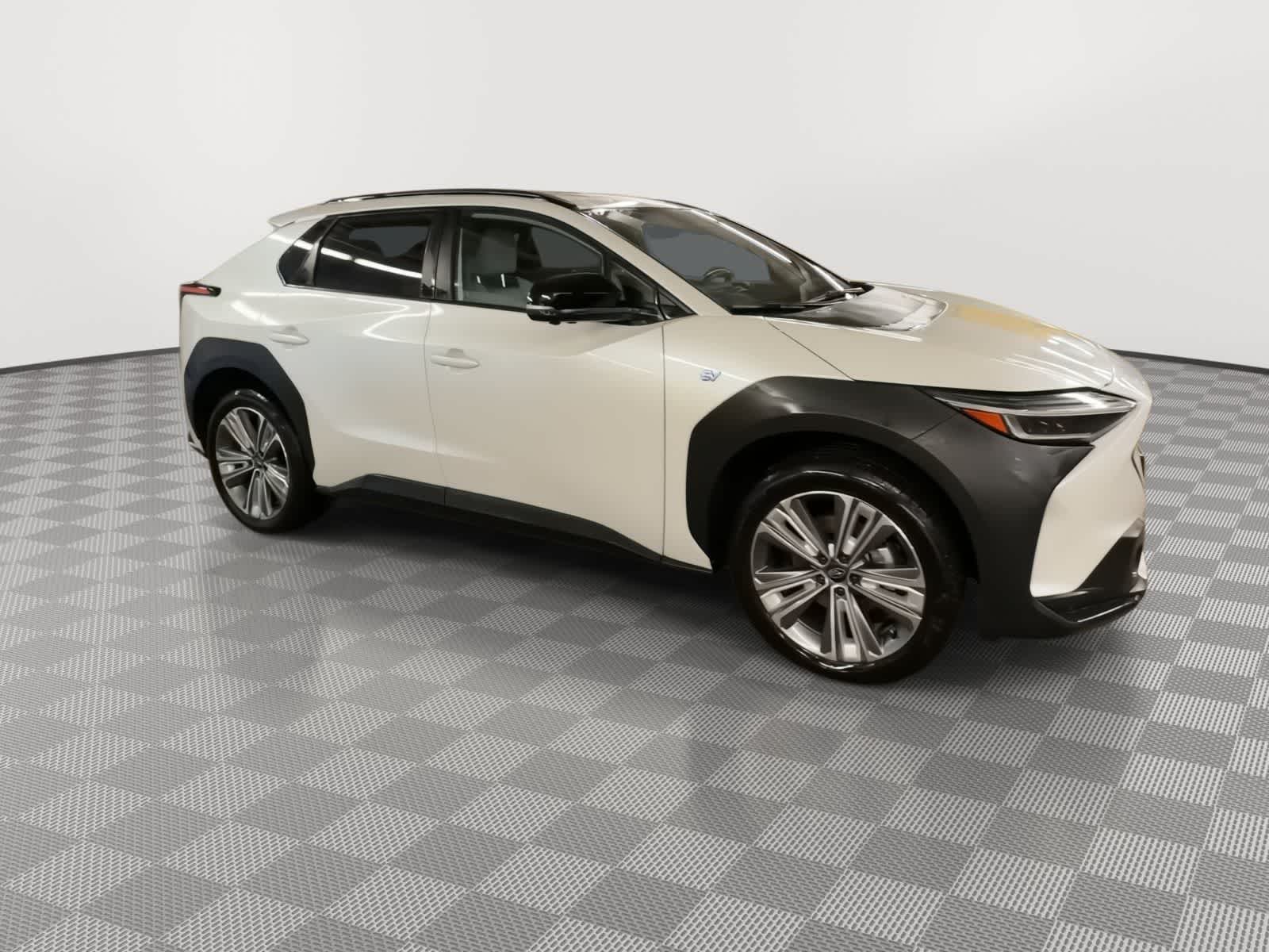 Thumbnail: 2024 Subaru Solterra - 3