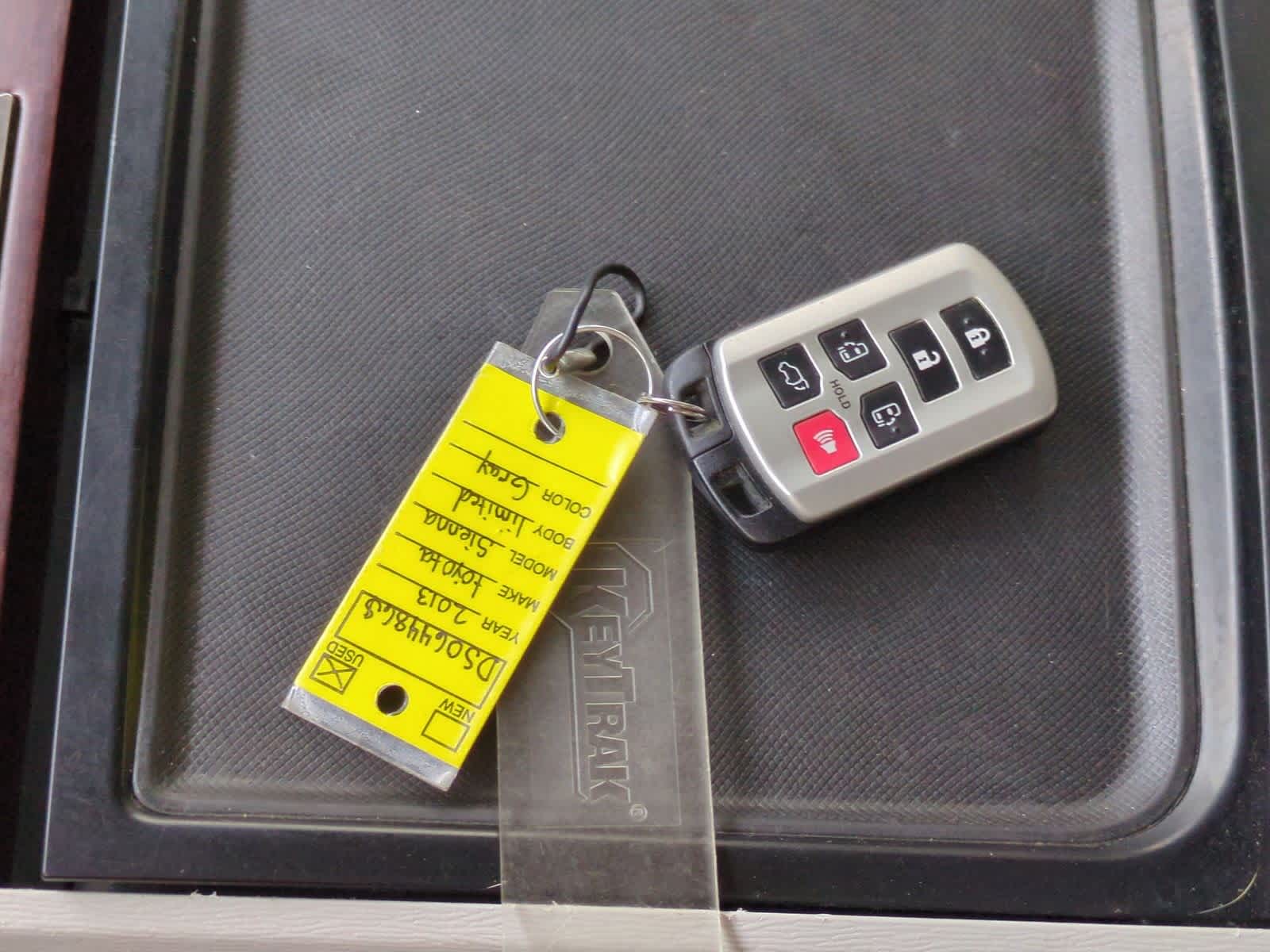 Thumbnail: 2013 Toyota Sienna - 36