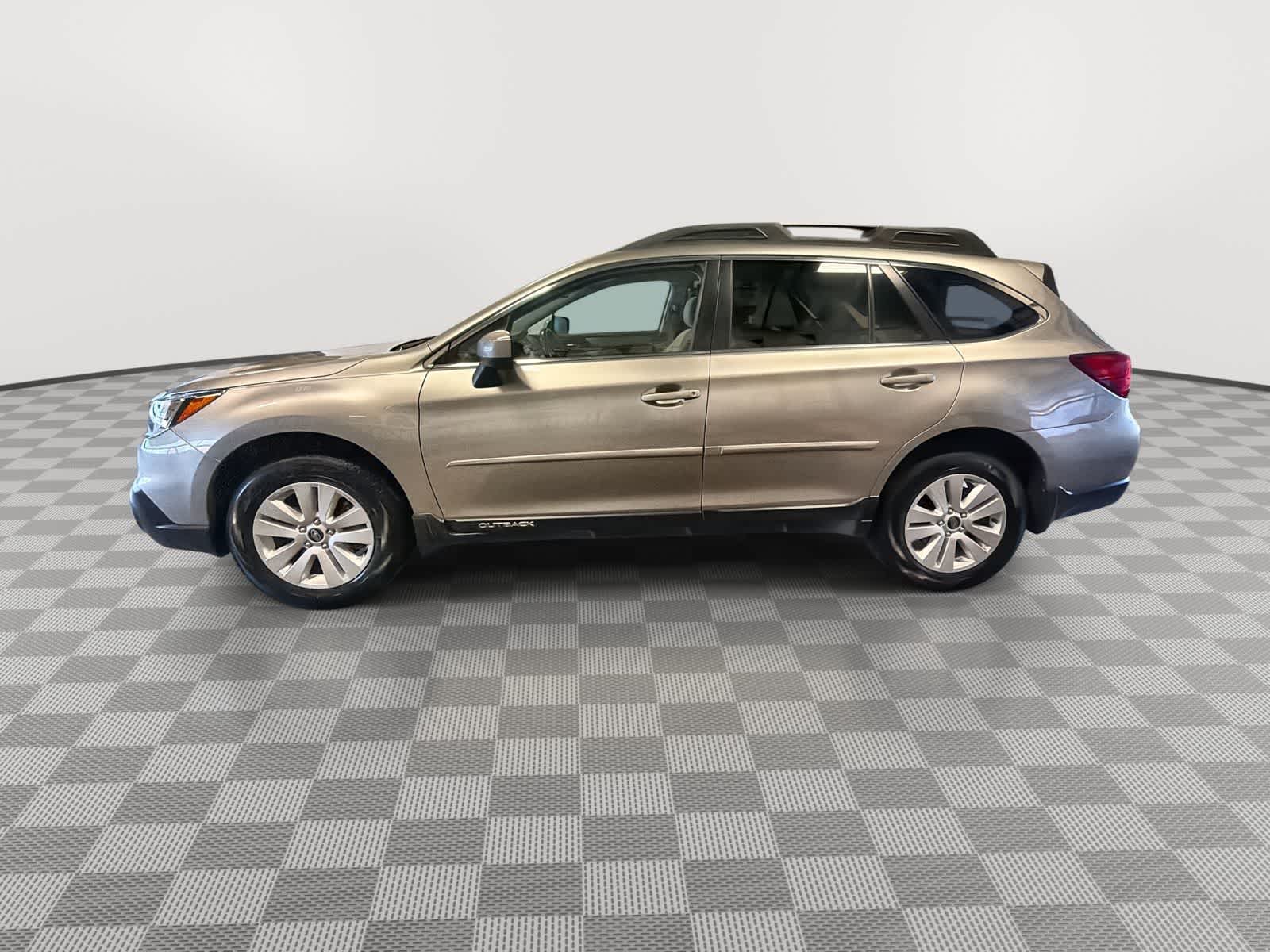 Thumbnail: 2016 Subaru Outback - 5