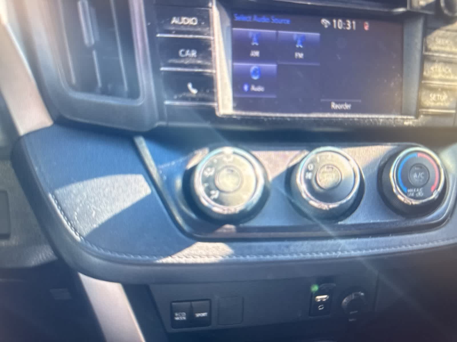 Thumbnail: 2017 Toyota RAV4 - 15