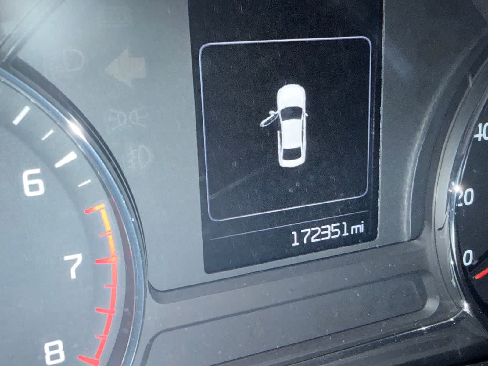 Thumbnail: 2018 Kia Forte - 4