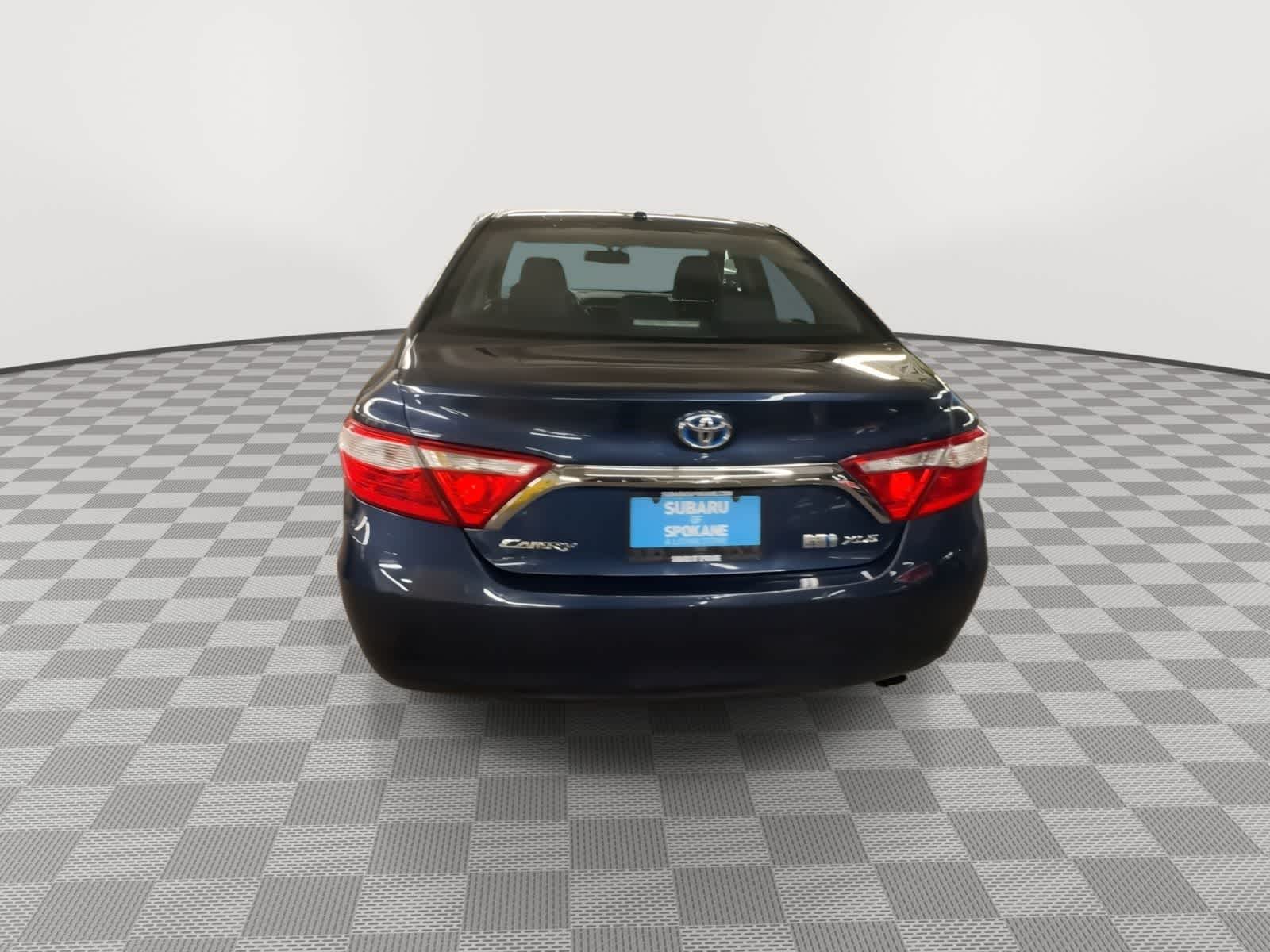 Thumbnail: 2017 Toyota Camry - 7