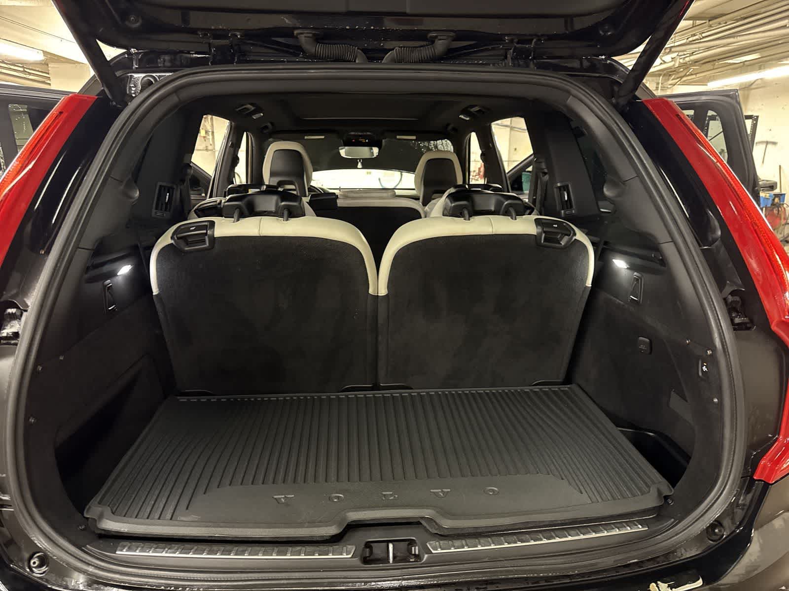 Thumbnail: 2020 Volvo XC90 - 30