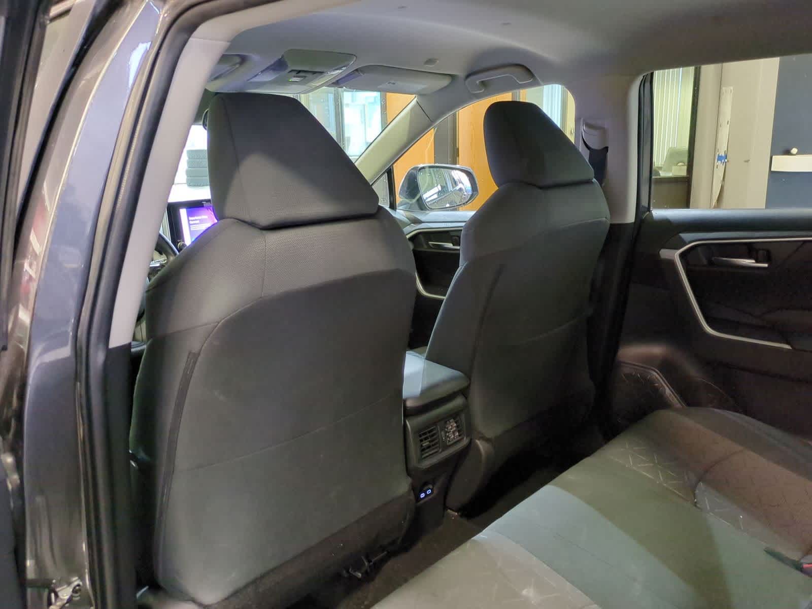 Thumbnail: 2024 Toyota RAV4 - 19