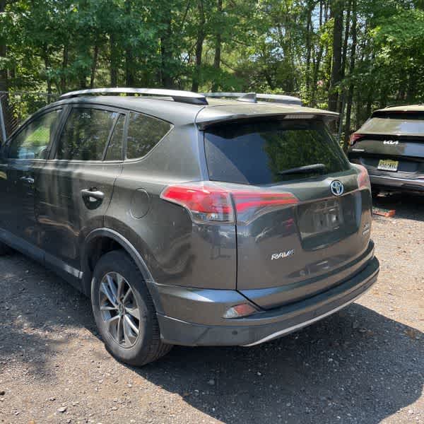 Thumbnail: 2018 Toyota RAV4 - 7