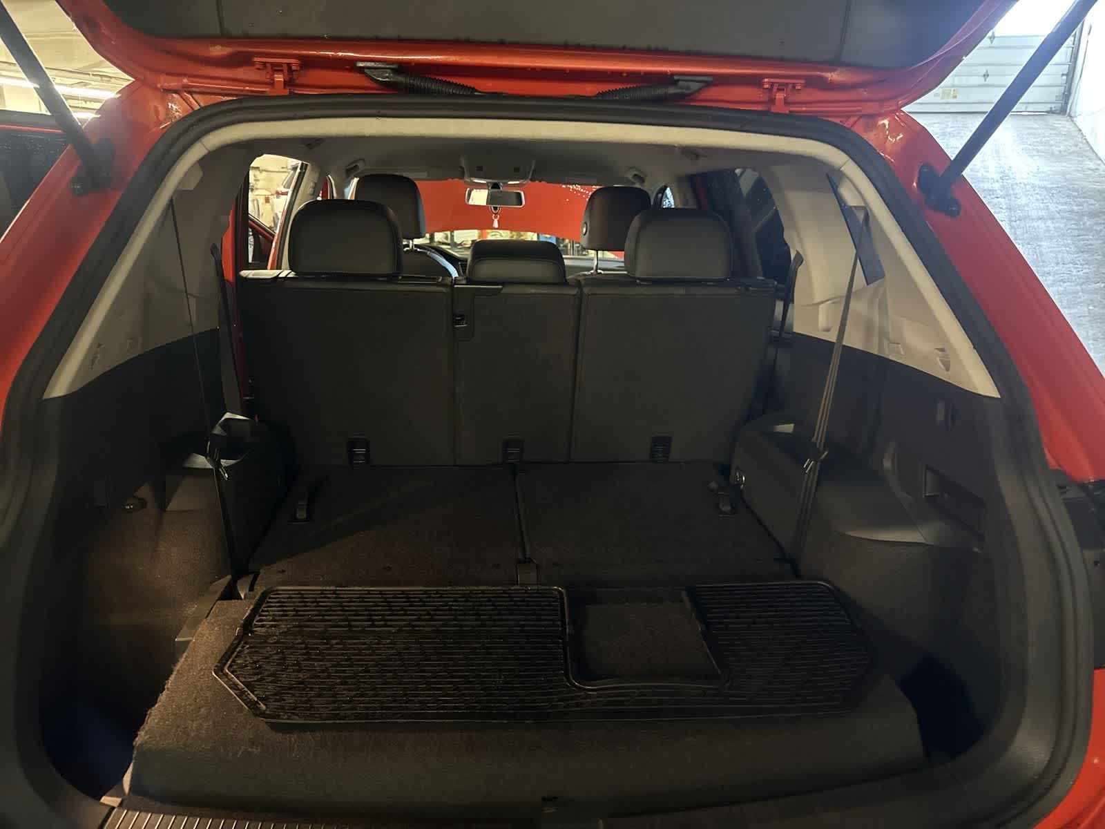 Thumbnail: 2019 Volkswagen Tiguan - 31