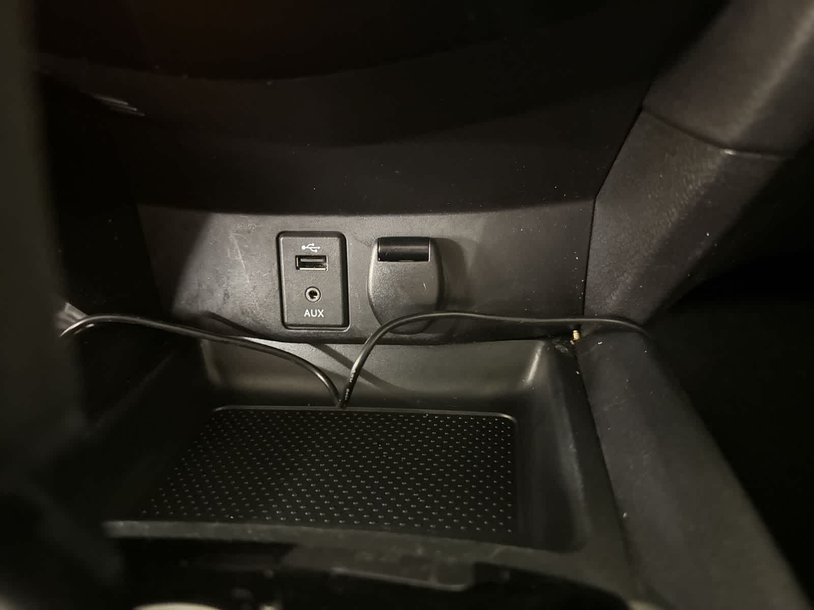 Thumbnail: 2016 Nissan Rogue - 27