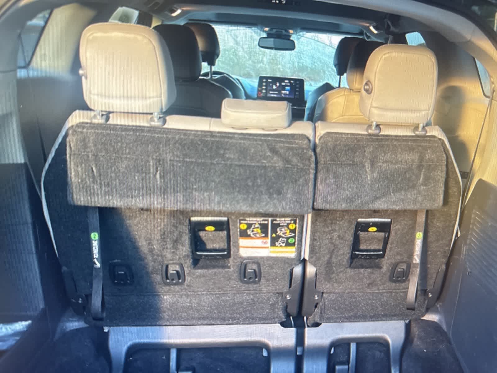 Thumbnail: 2021 Toyota Sienna - 21