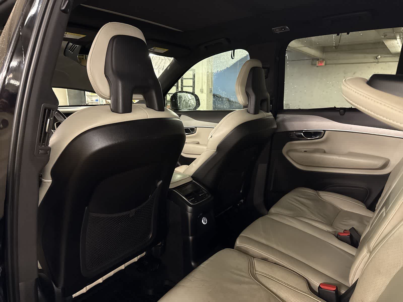 Thumbnail: 2020 Volvo XC90 - 17