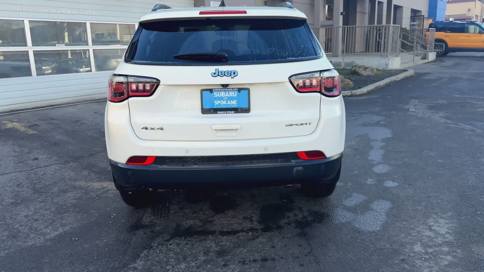 Thumbnail: 2018 Jeep Compass - 8