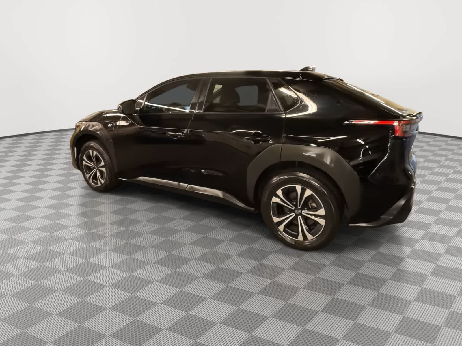Thumbnail: 2023 Subaru Solterra - 7