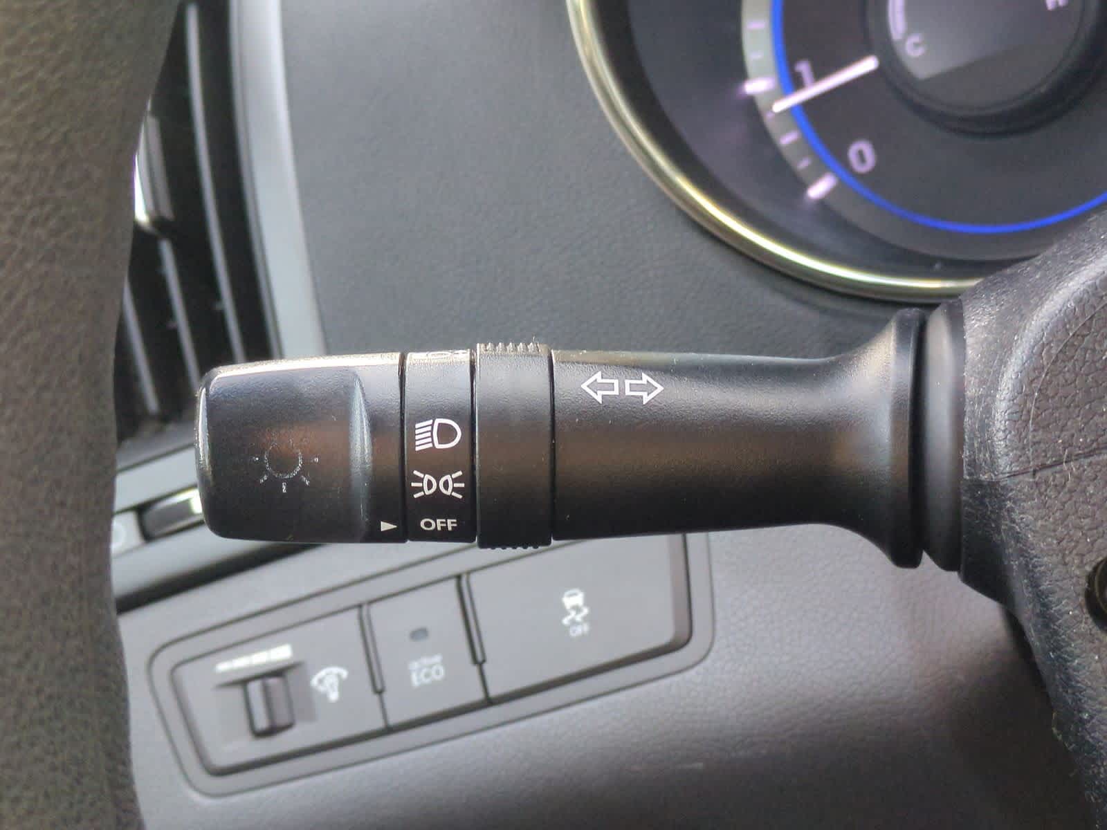 Thumbnail: 2013 Hyundai Sonata - 27