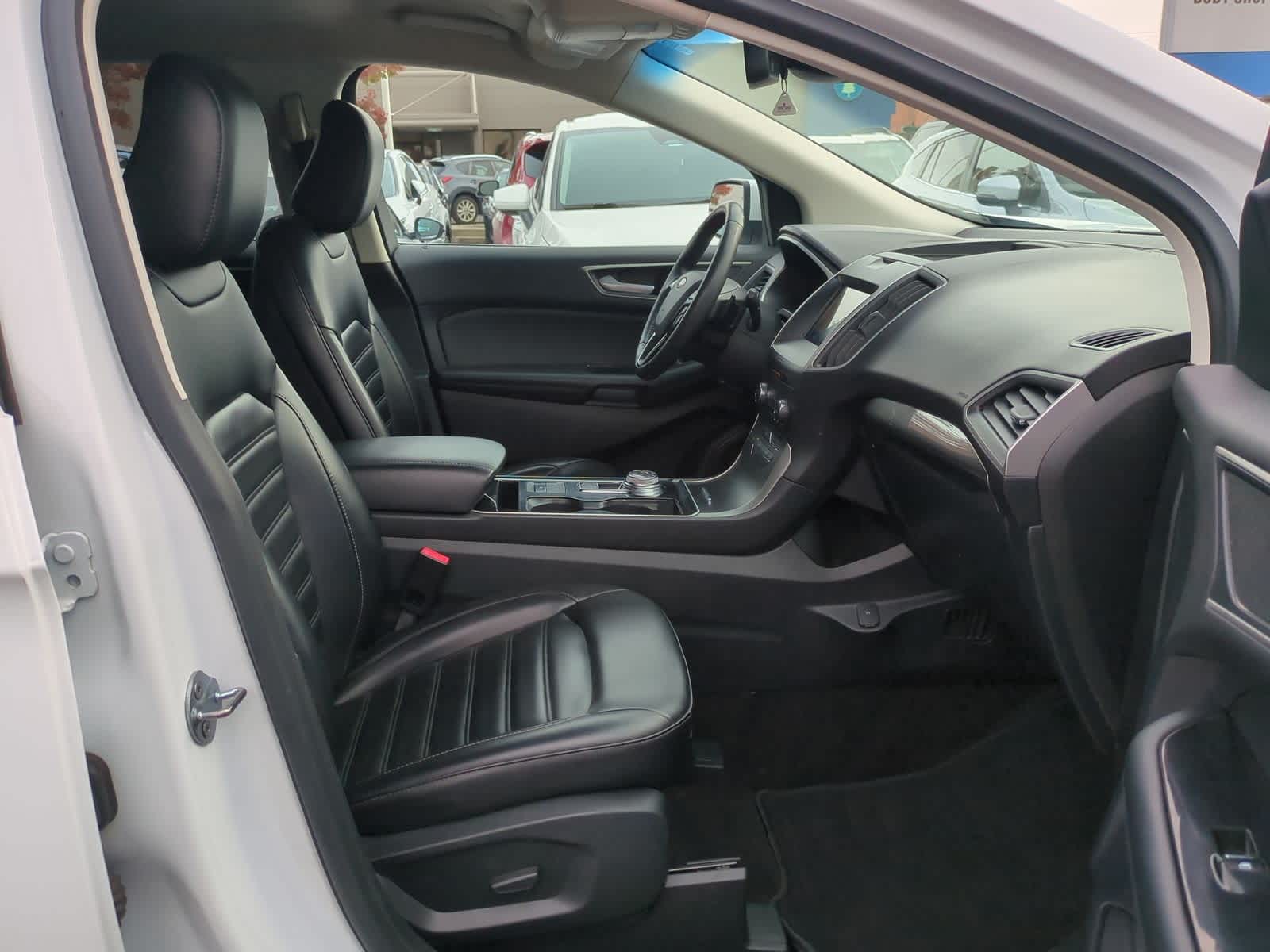 Thumbnail: 2020 Ford Edge - 21