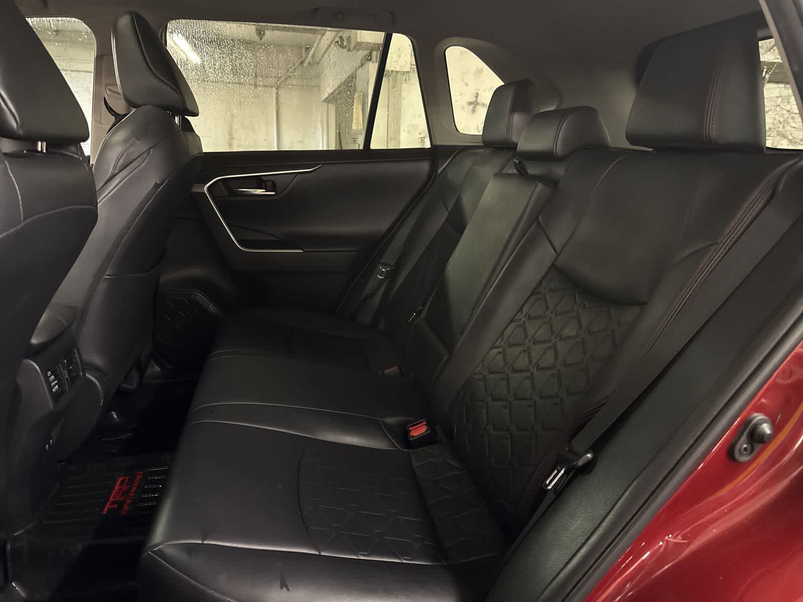 Thumbnail: 2020 Toyota RAV4 - 21