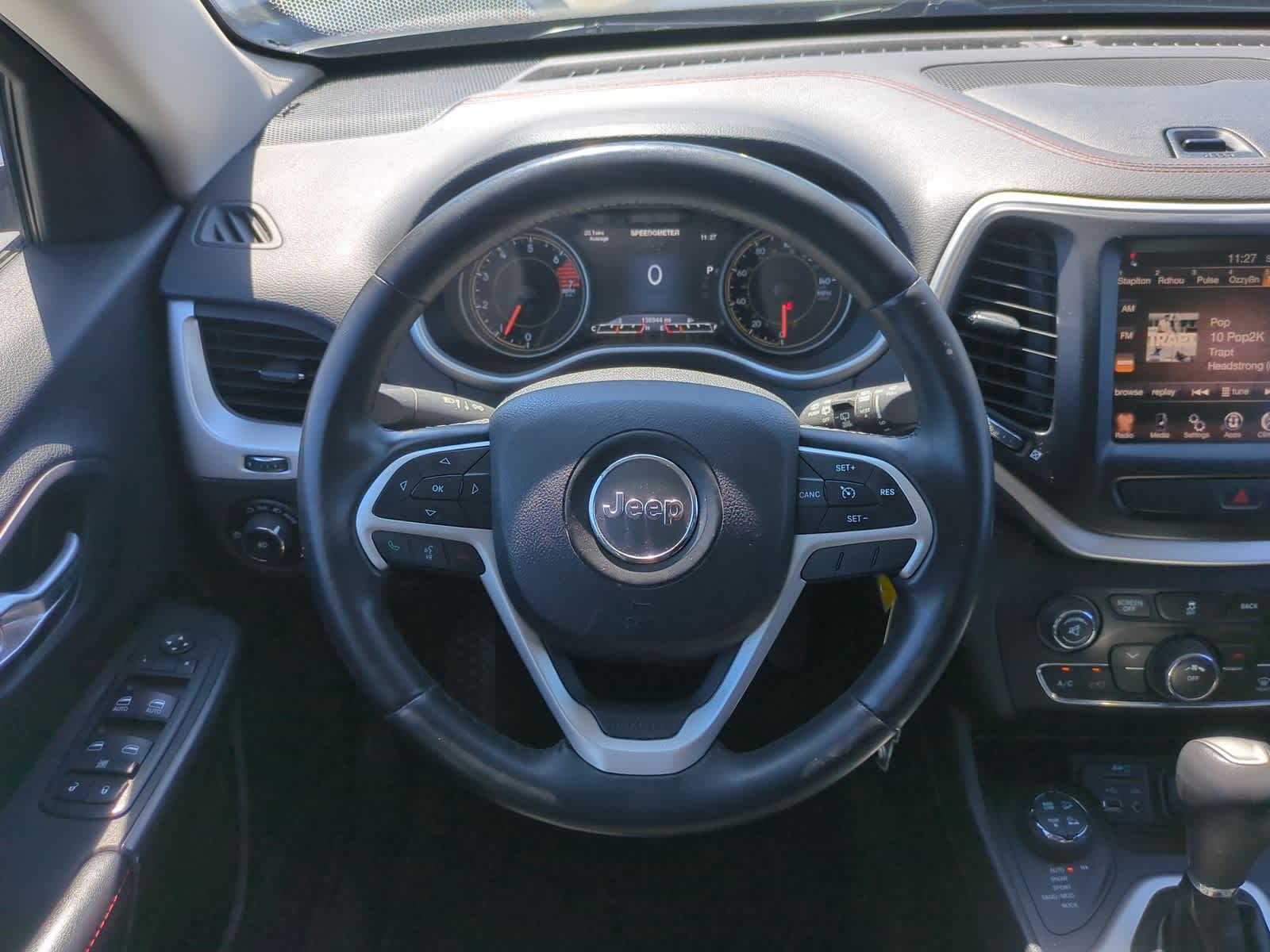 Thumbnail: 2016 Jeep Cherokee - 24