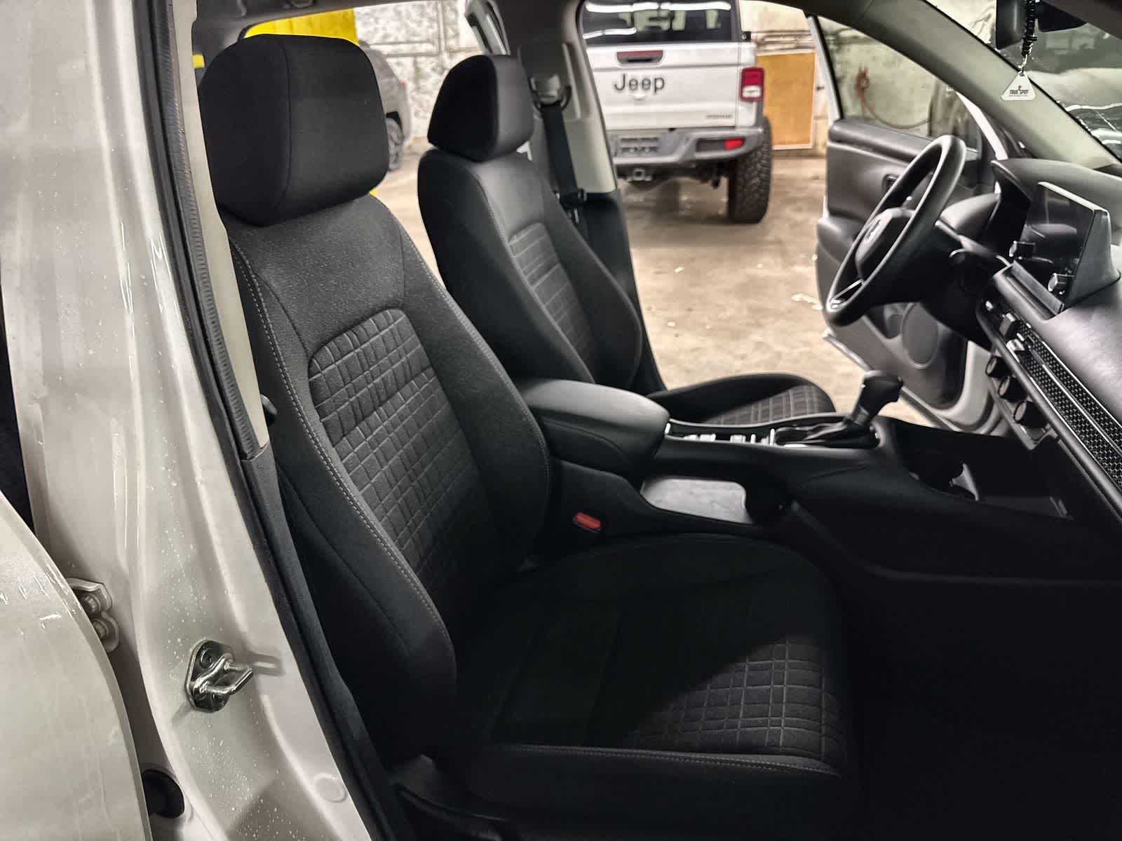 Thumbnail: 2025 Honda HR-V - 22