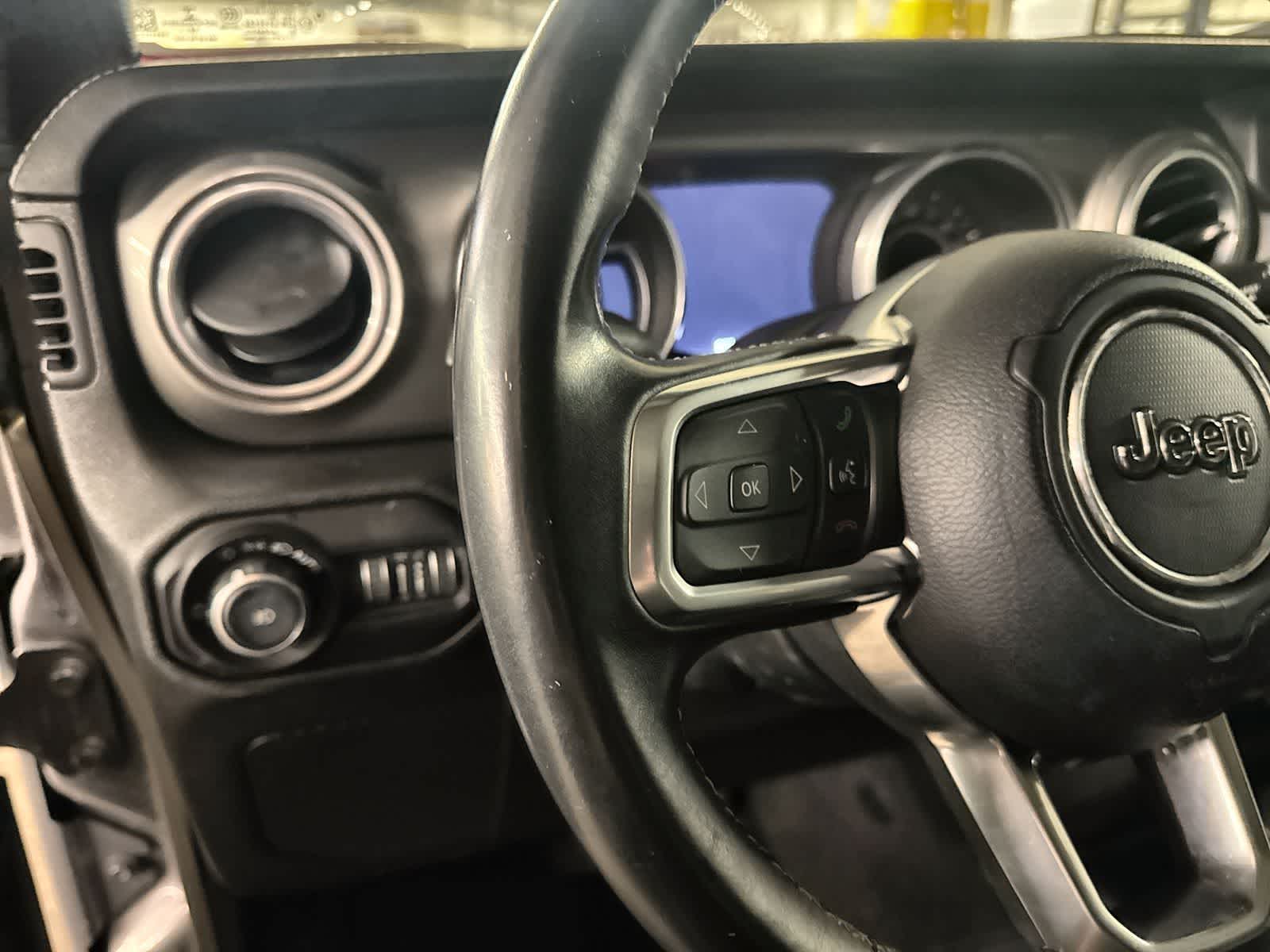 Thumbnail: 2018 Jeep Wrangler - 23