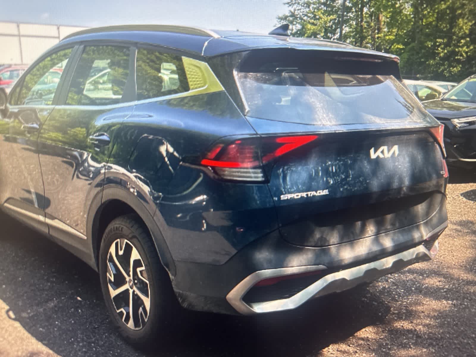 Thumbnail: 2023 Kia Sportage - 3