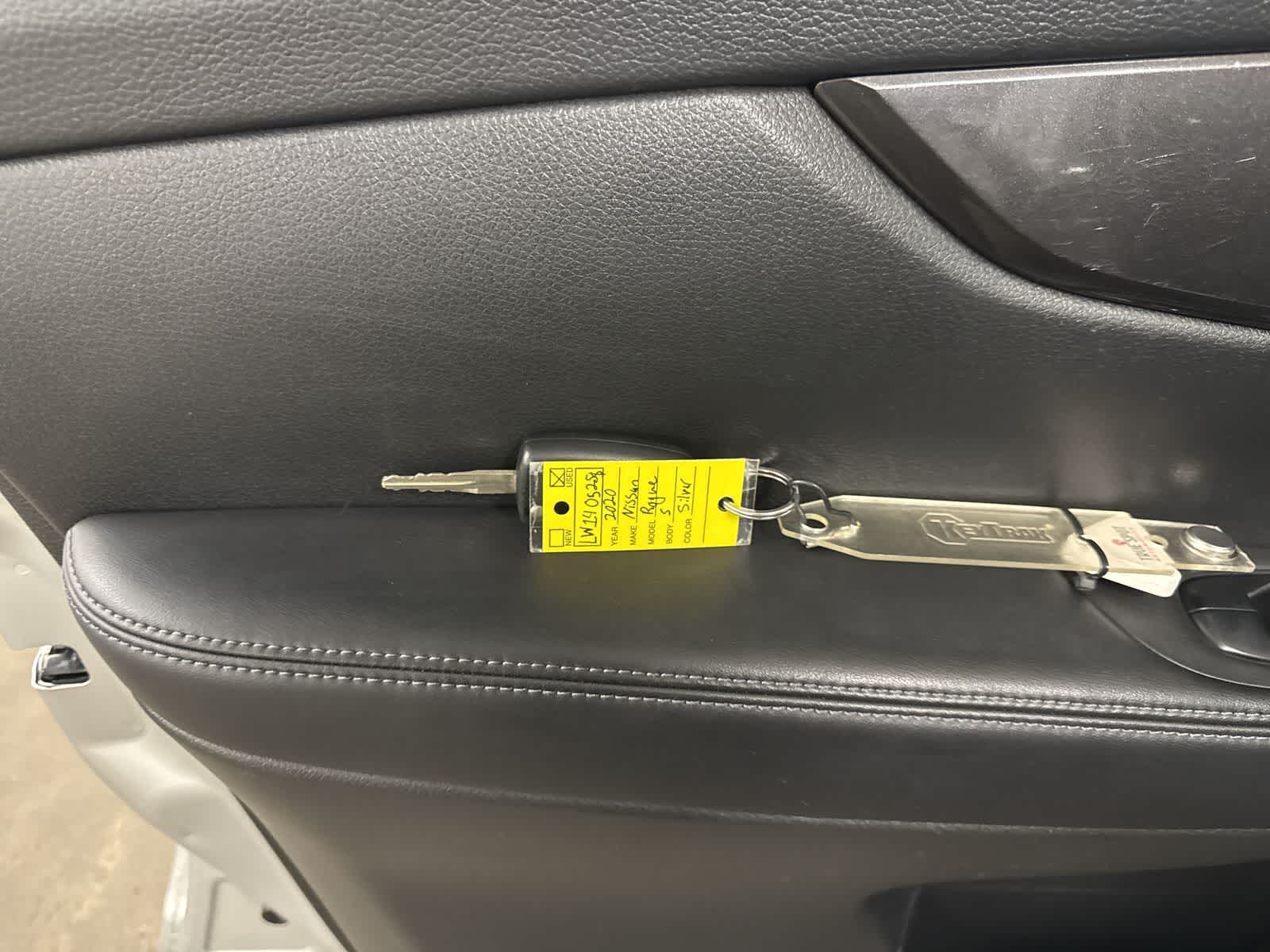 Thumbnail: 2020 Nissan Rogue - 33