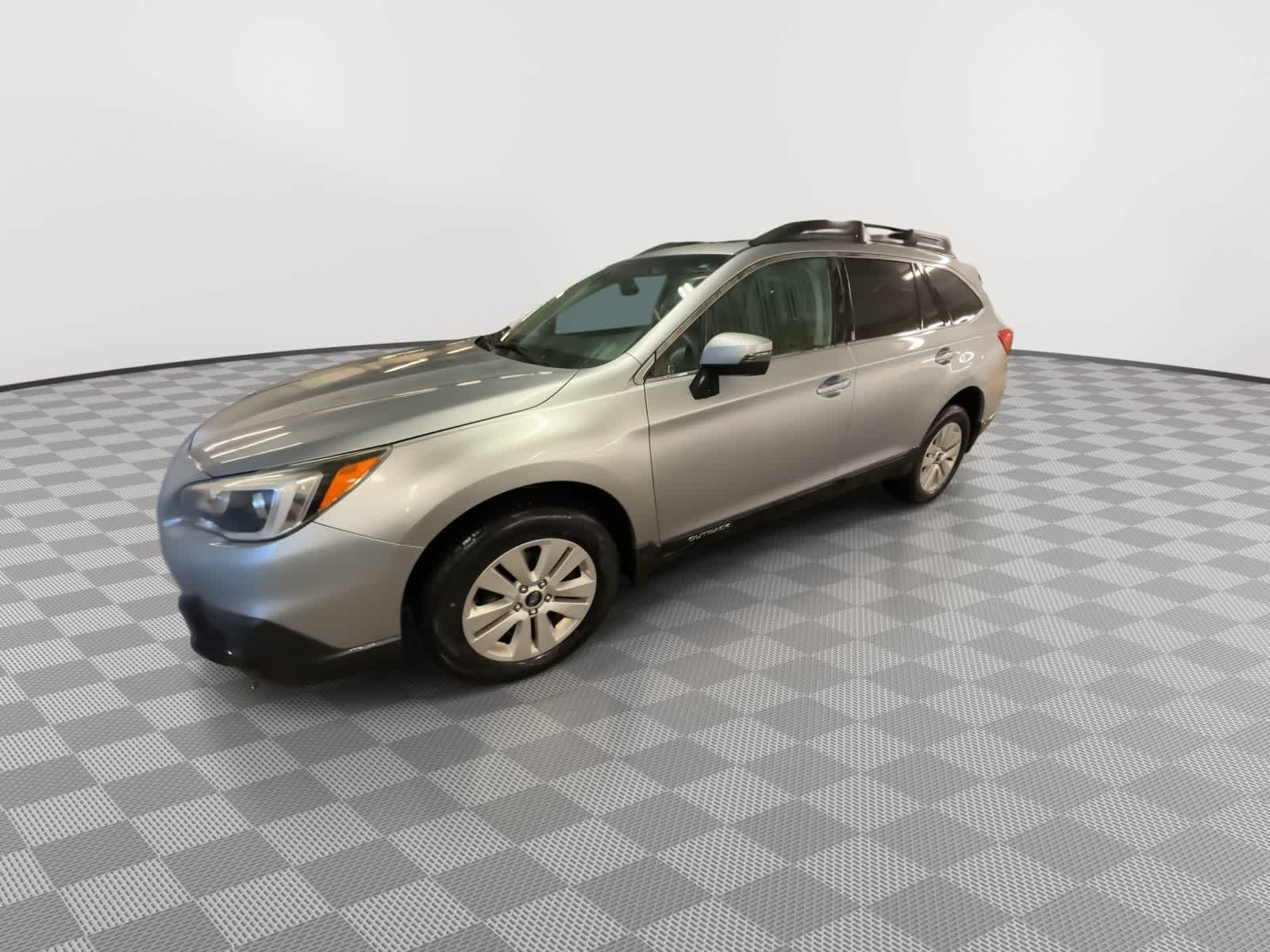 Thumbnail: 2016 Subaru Outback - 4