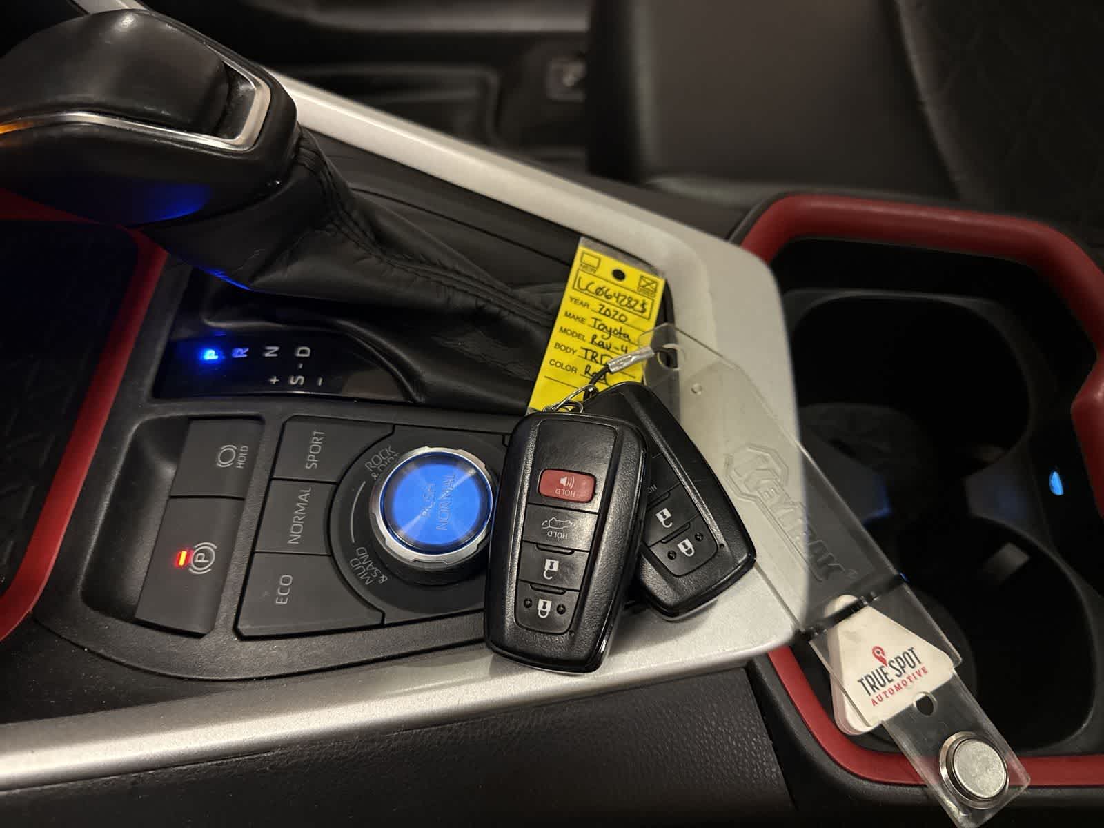 Thumbnail: 2020 Toyota RAV4 - 38