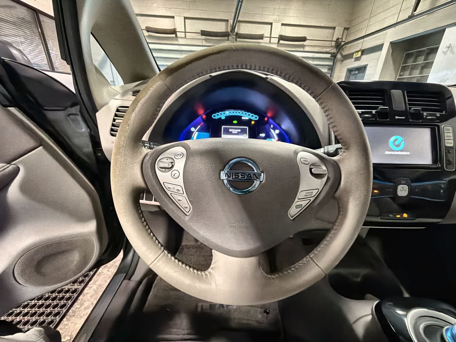 Thumbnail: 2015 Nissan Leaf - 22