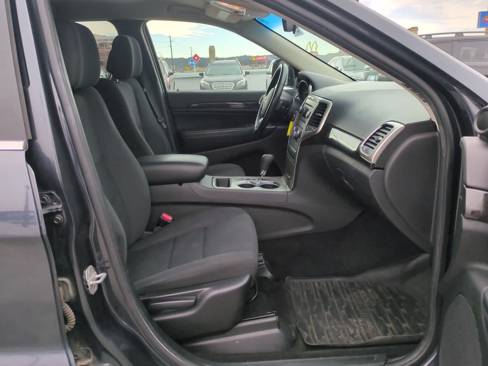 Thumbnail: 2012 Jeep Grand Cherokee - 21