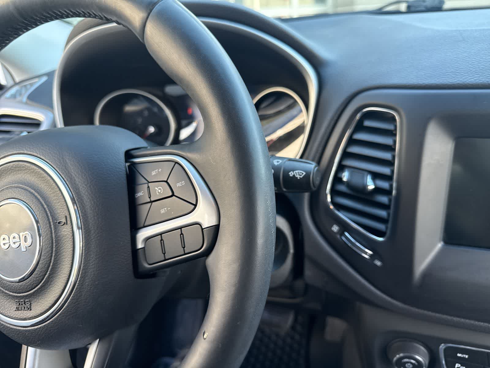 Thumbnail: 2018 Jeep Compass - 26