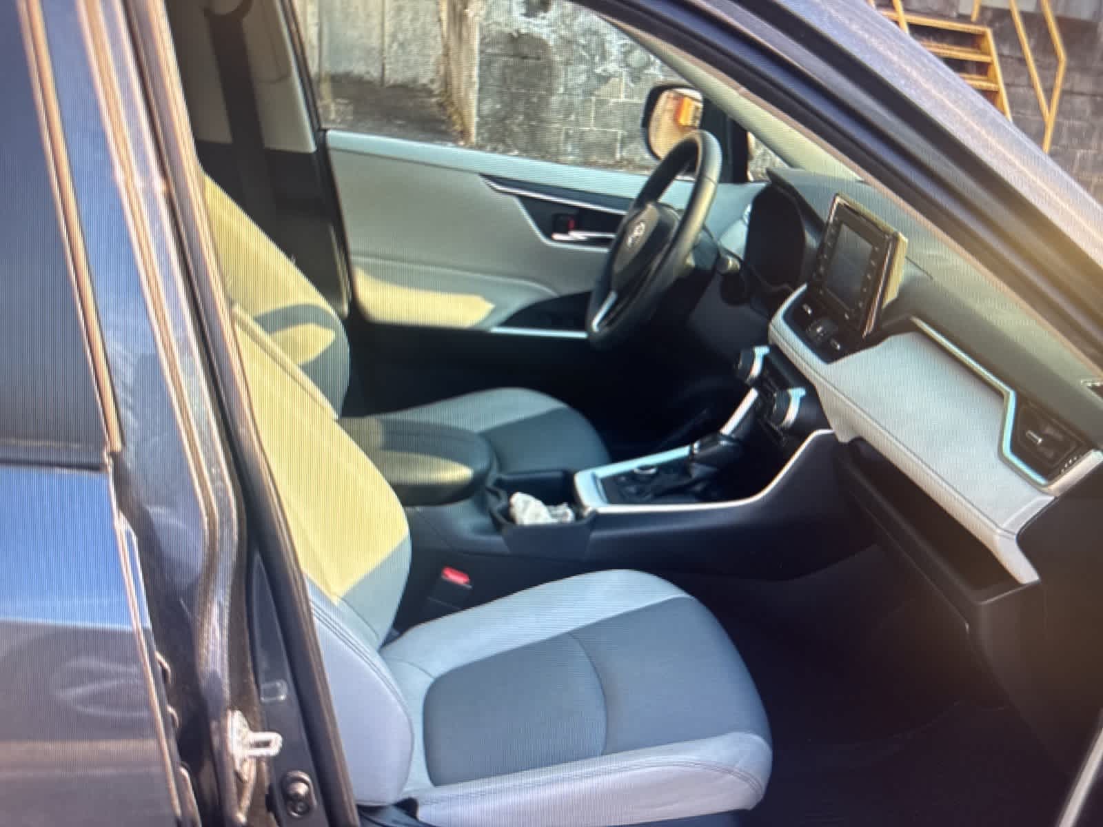 Thumbnail: 2022 Toyota RAV4 - 13