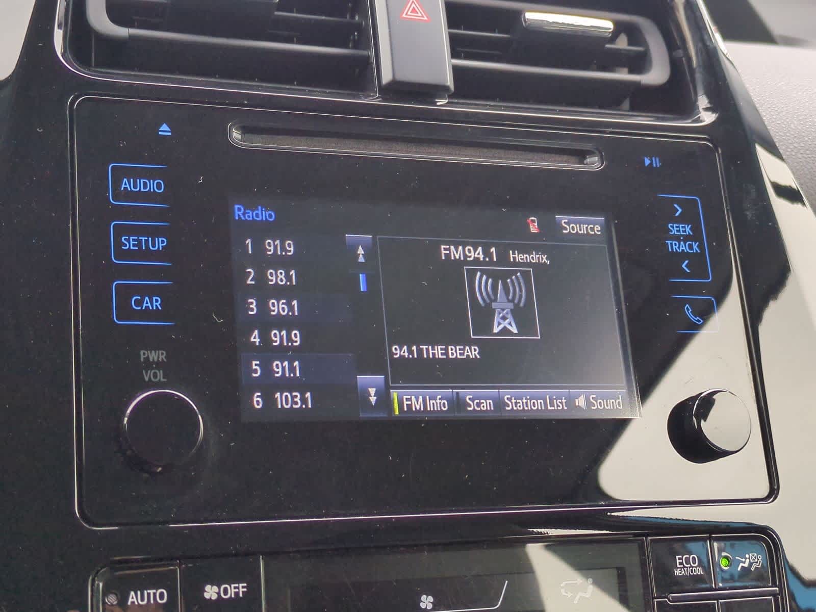 Thumbnail: 2019 Toyota Prius - 30