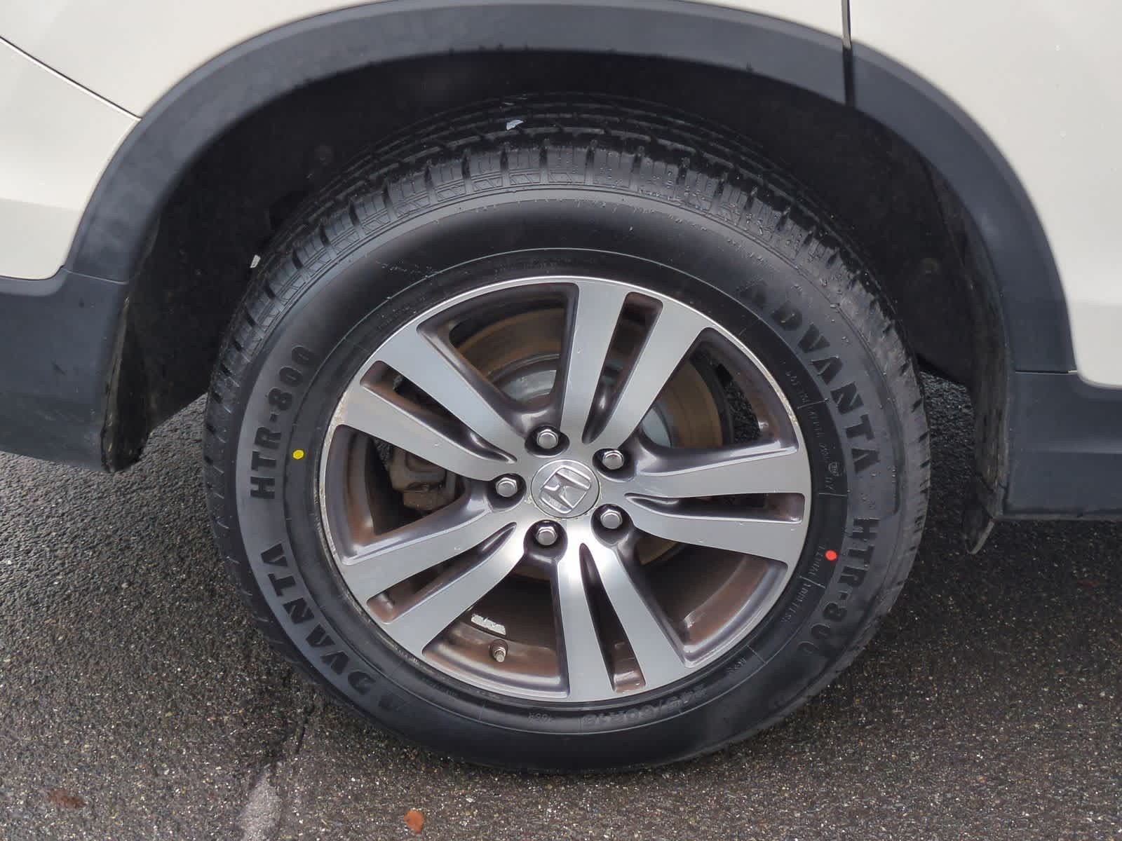 Thumbnail: 2017 Honda Pilot - 14