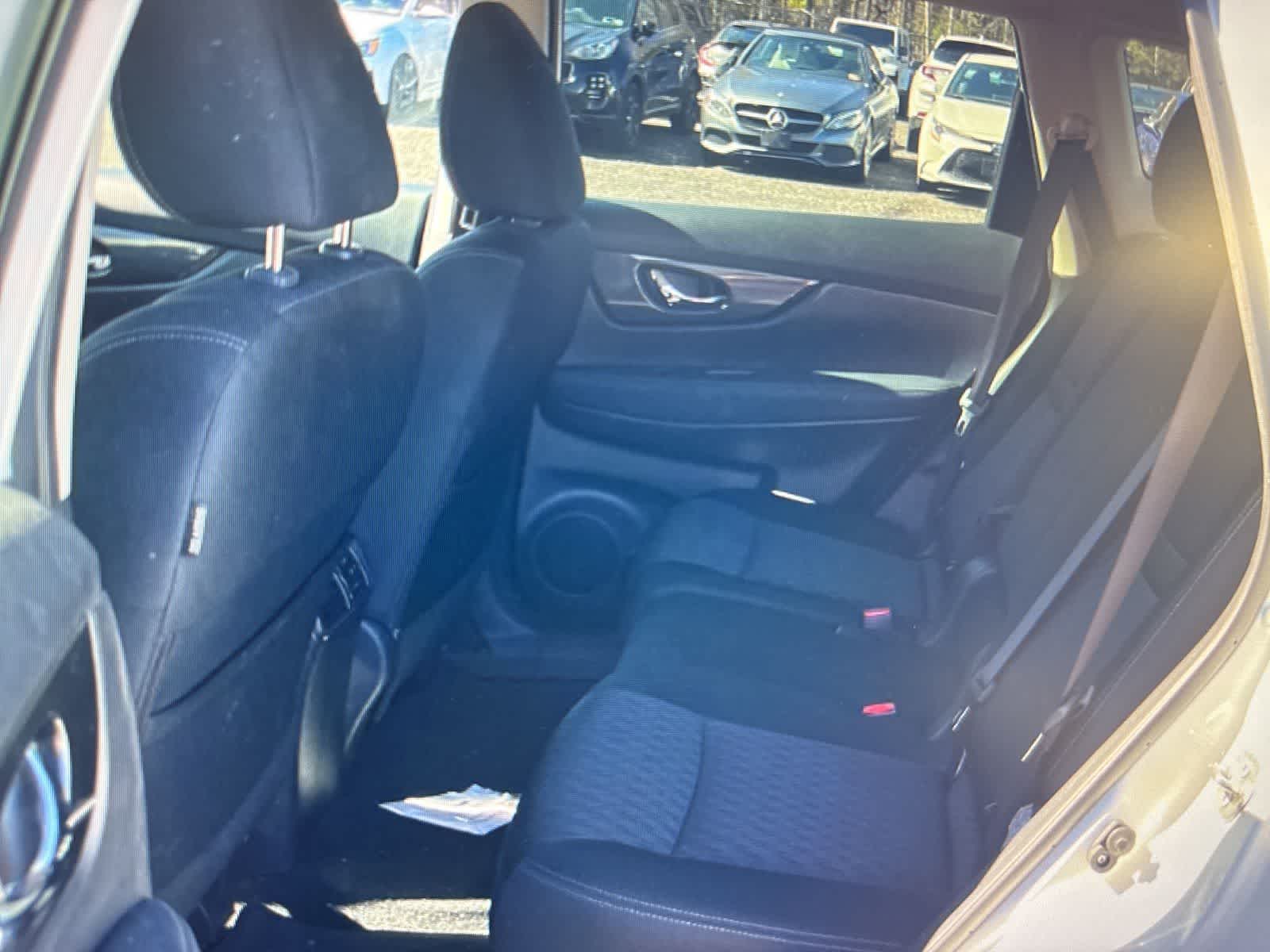 Thumbnail: 2019 Nissan Rogue - 13