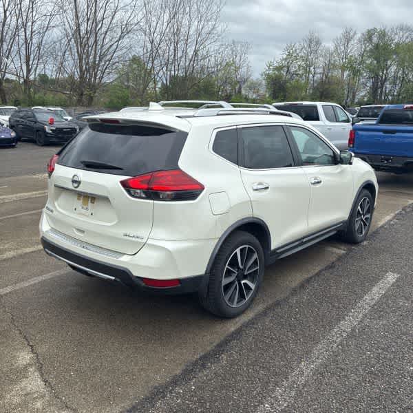 Thumbnail: 2017 Nissan Rogue - 5