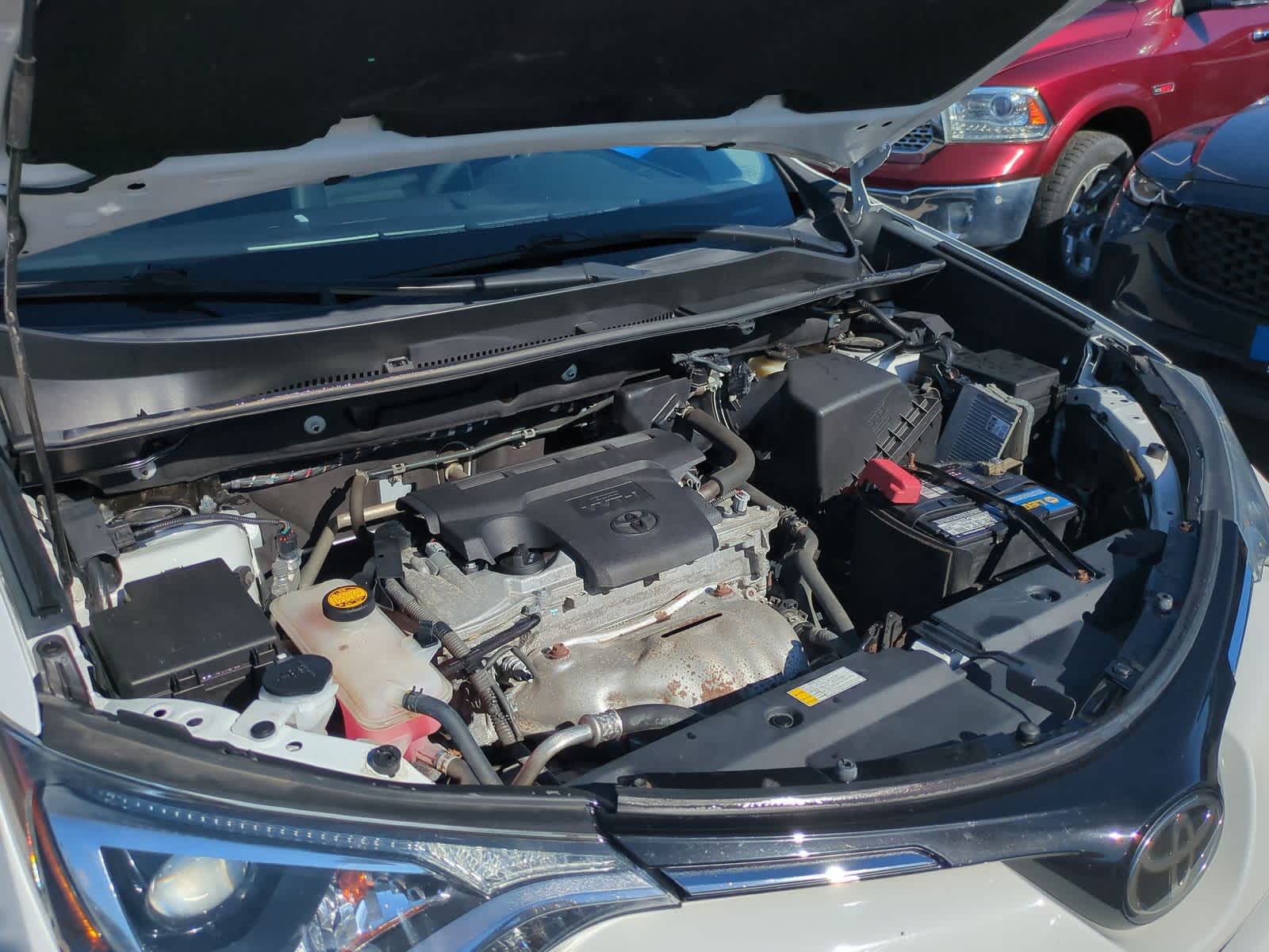 Thumbnail: 2018 Toyota RAV4 - 15