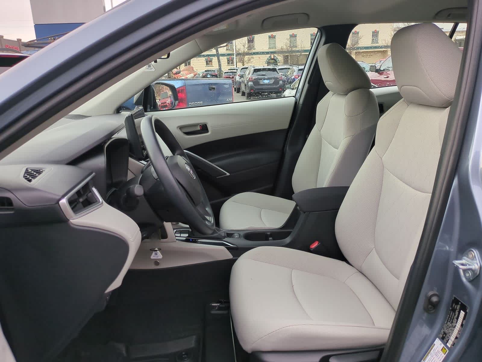 Thumbnail: 2023 Toyota Corolla Cross - 17