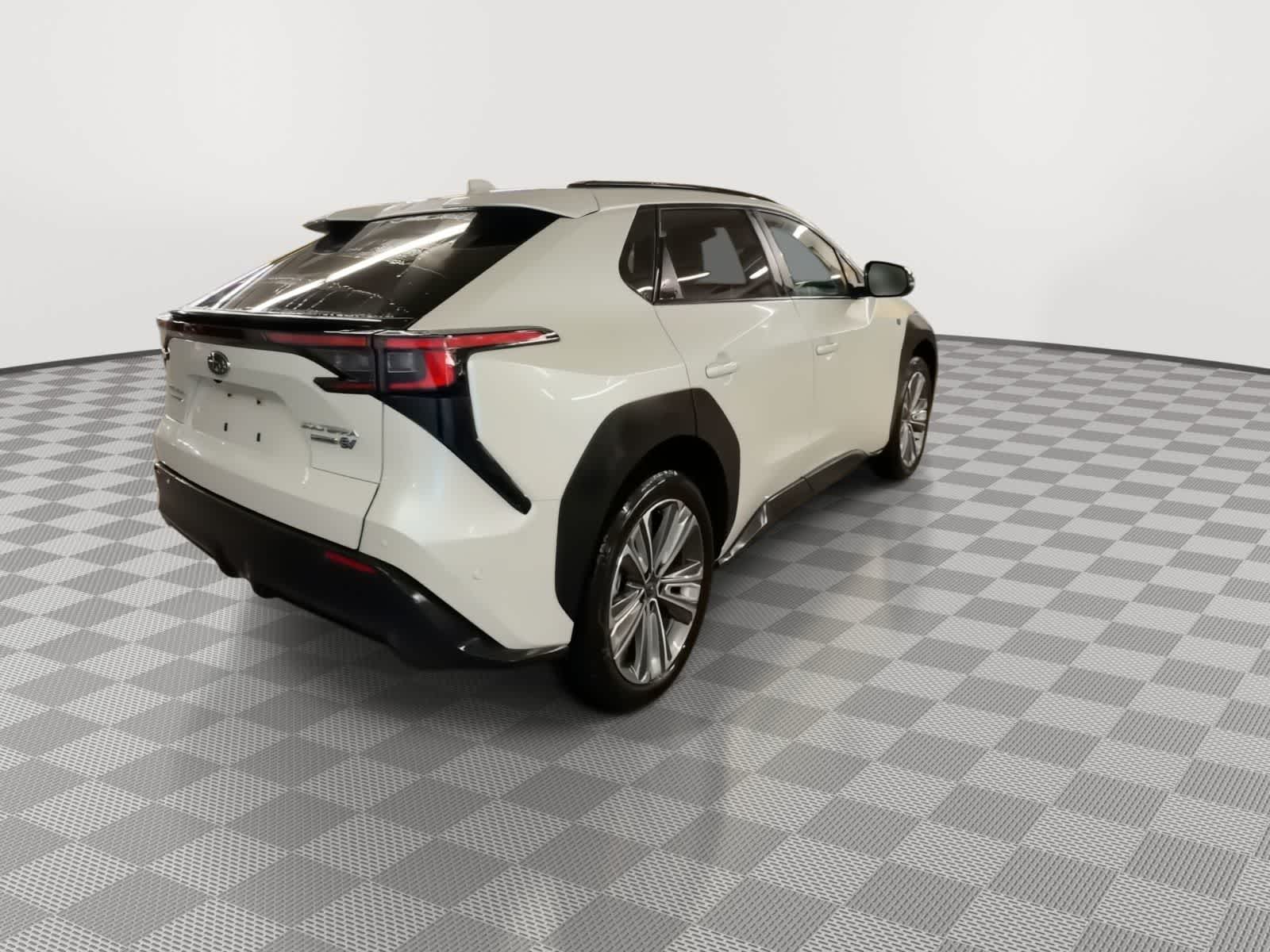 Thumbnail: 2024 Subaru Solterra - 9